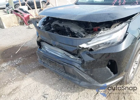 2024 Toyota Rav4 Xle z USA, uszkodzony, nr VIN 2T3W1RFVXRW309689